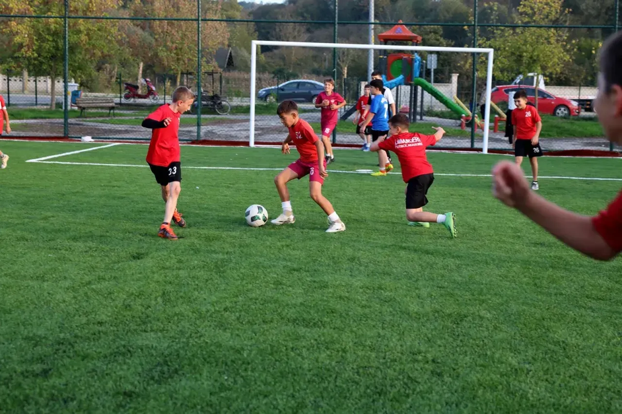 Karasu Limandere yeni spor tesisine kavuştu