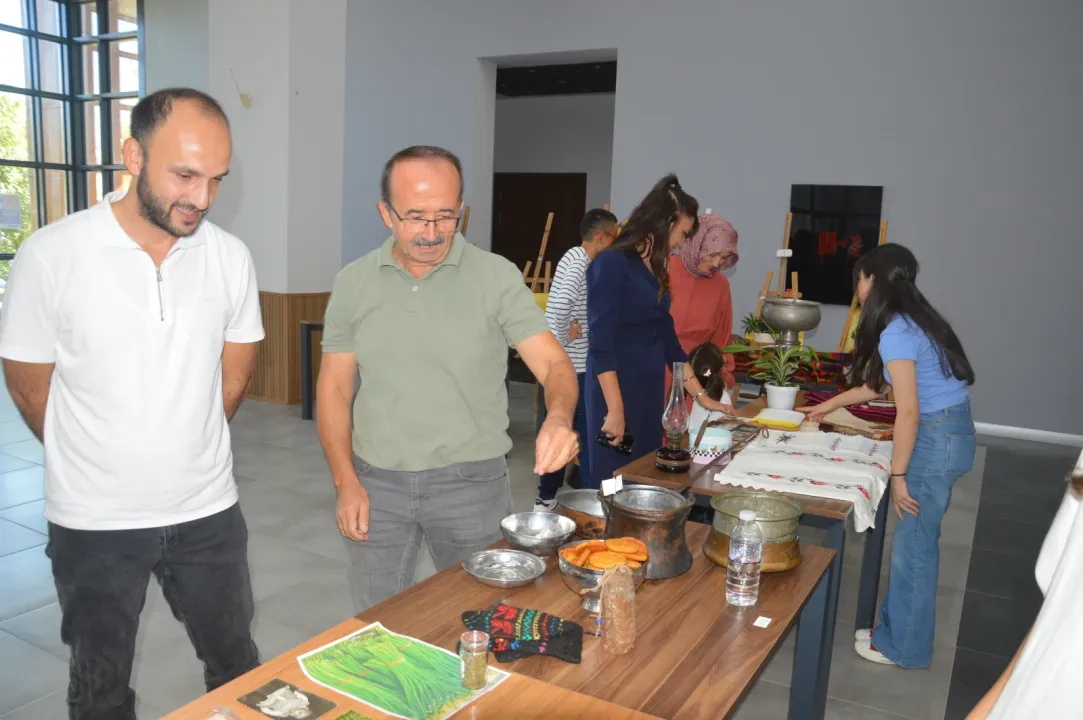Karasulu öğrenciler teknolojiye mola verdi, köklerine döndü