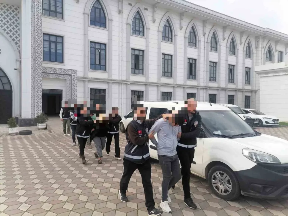 Kartepe'de camaşırhanedeki cinayetle ilgili 4 şüpheli tutuklandı