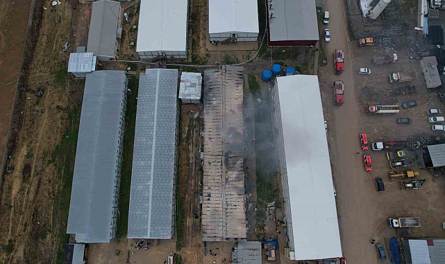 Kentin dört bir yanından görülen şehir hastanesi yangını kontrol altına alındı