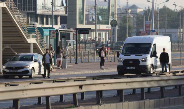Kocaeli, Sakarya, Düzce ve Bolu'da "Ata'ya saygı" için hayat durdu