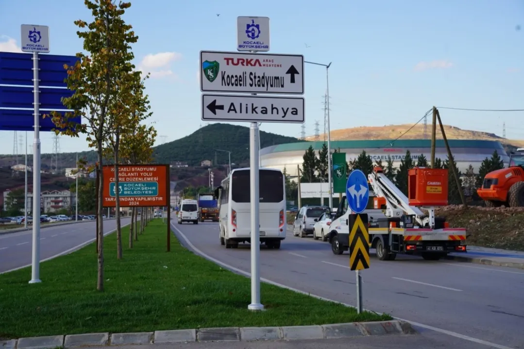 Kocaeli Stadı’nın ismi değişti! Yeni tabelalar asıldı