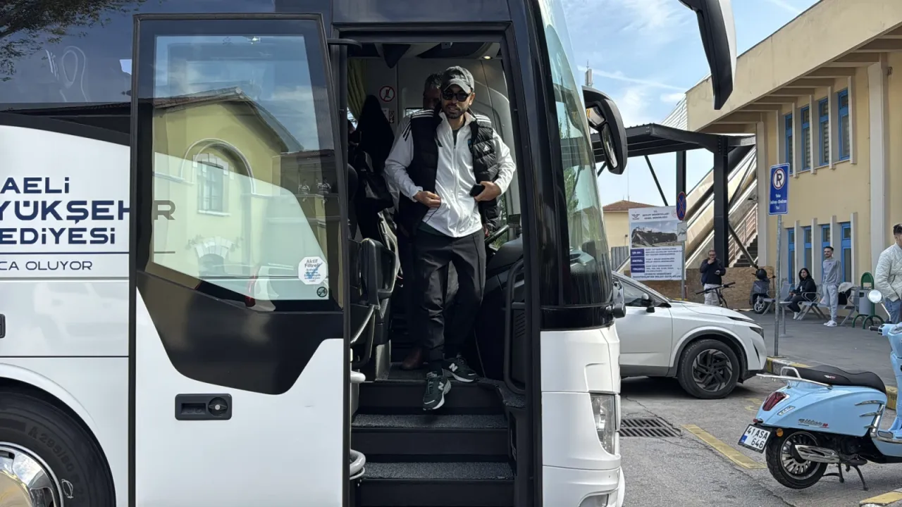 Kocaelispor kafilesi Konya'ya gitti