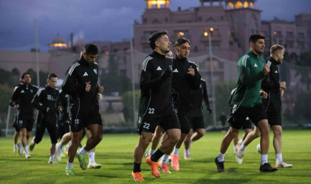 Kocaelispor'un Antalya kampı başladı