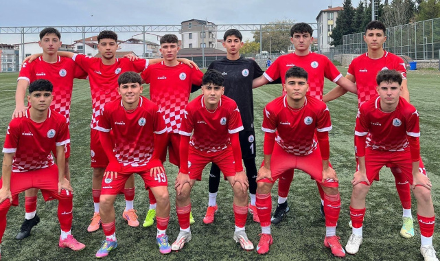 Körfez Gençlerbirliği U18 takımı liderliğini sürdürdü
