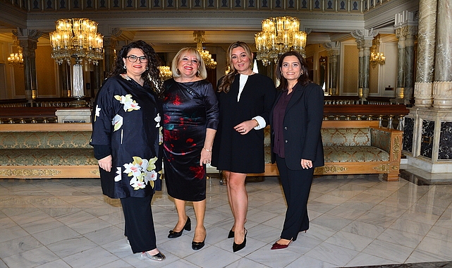 Kültürel Dönüşüm Derneği’nden Kültürel Hafızaya Bir Belgesel: Women In Bloom Lansmanı Çırağan Sarayı'nda Gerçekleşti