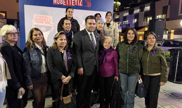 Levent Meydanı'nda 25 Kasım Kadına şiddete karşı nöbet etkinliği