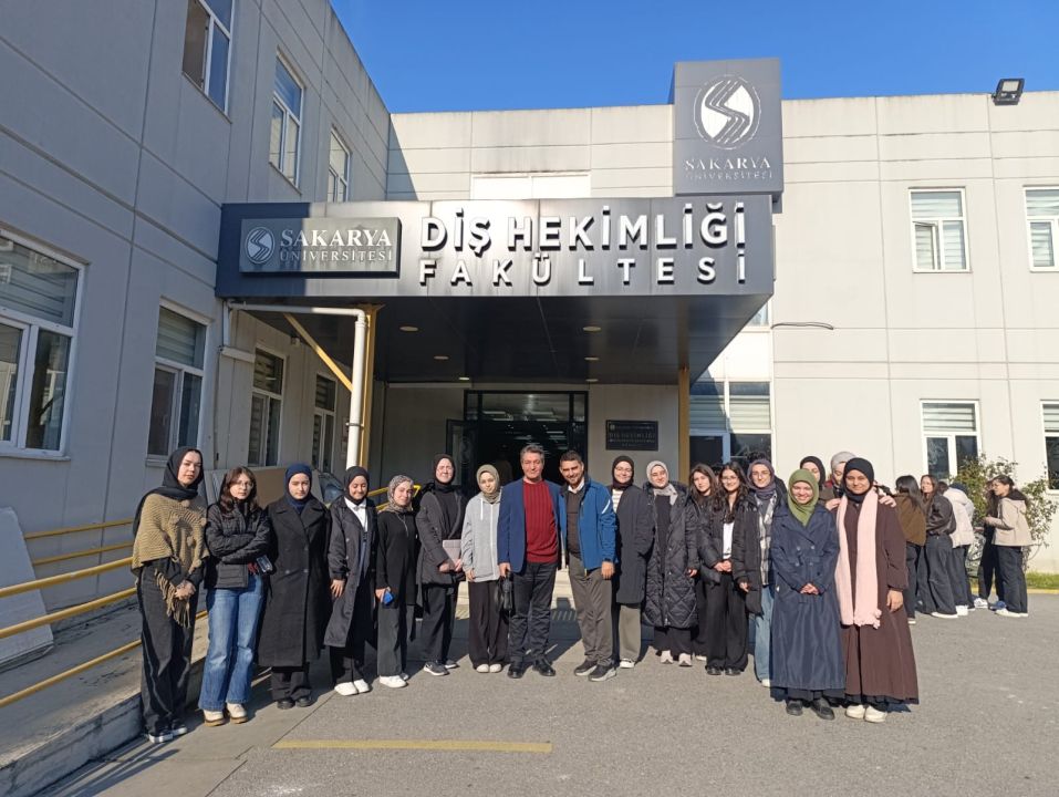 Lise sıralarından fakülte koridorlarına uzanan bir güz dönemi