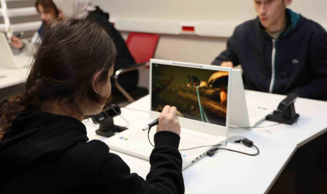 Liseli gençler Düzce Üniversitesi'ni inceledi Safir Koleji