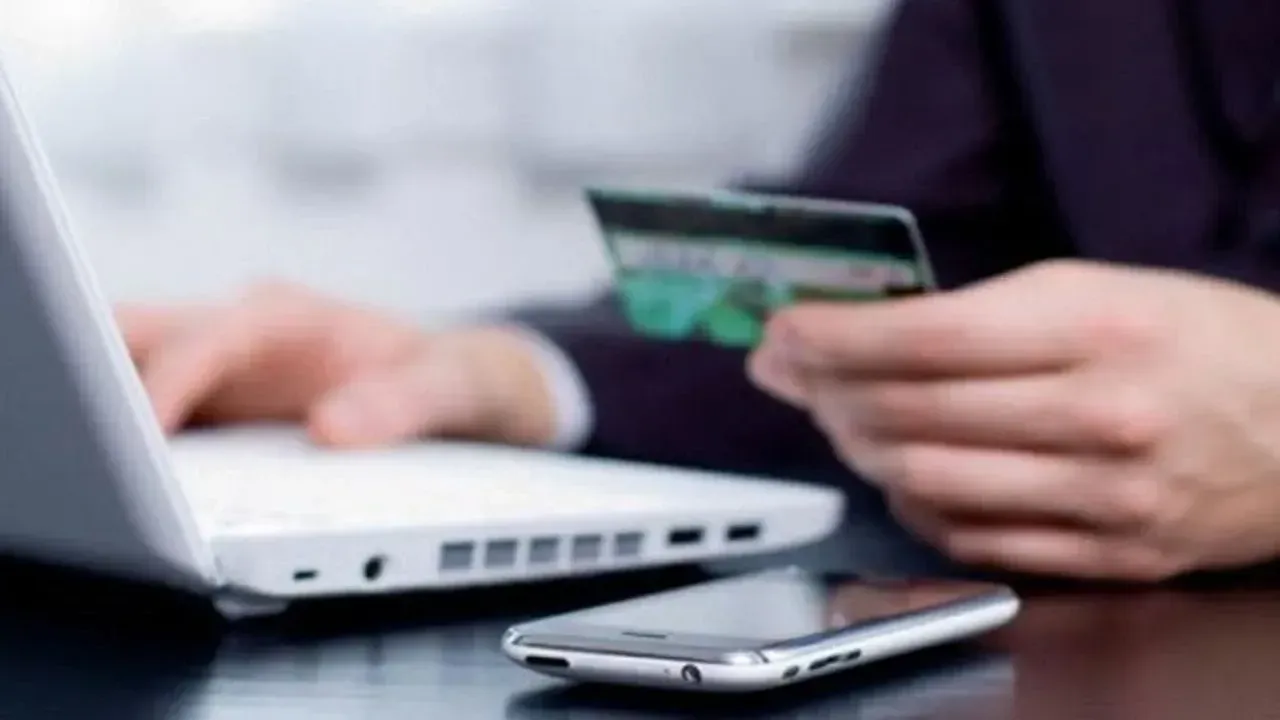 Mobil bankacılıkta artış: Ocak-Ekim’de işlem hacmi 131,3 trilyon lirayı aştı