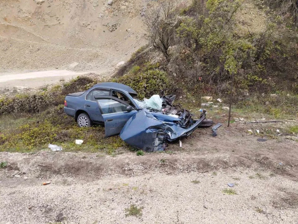 Mudurnu'da kamyonla çarpışan 54 plakalı otomobilin sürücüsü öldü
