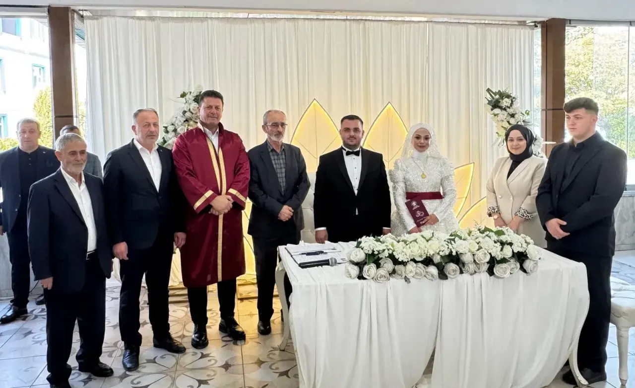 Muzaffer ve Edanur Yeni bir Dünya için Evet dediler