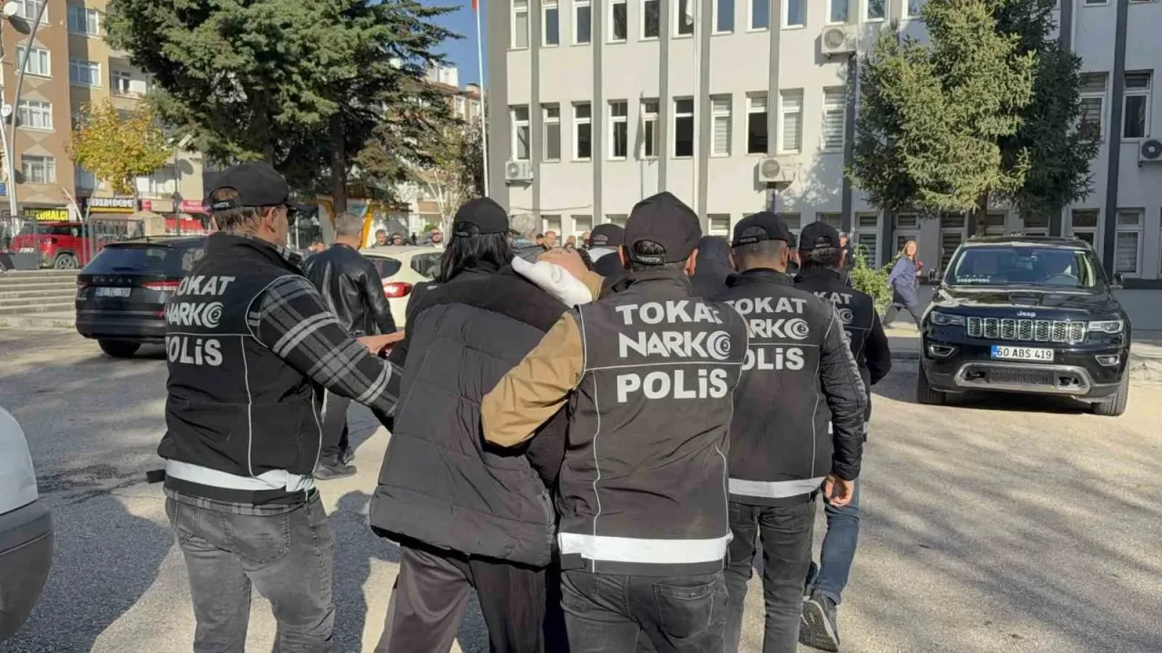 Narkotik operasyon: 3 kişi tutuklandı