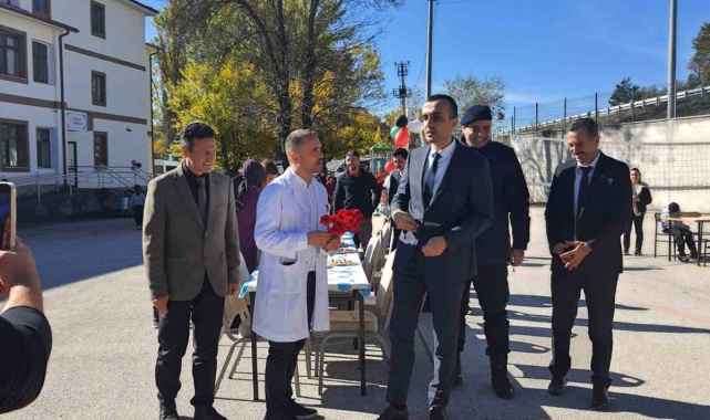 Öğrencilerden Filistin'e anlamlı destek