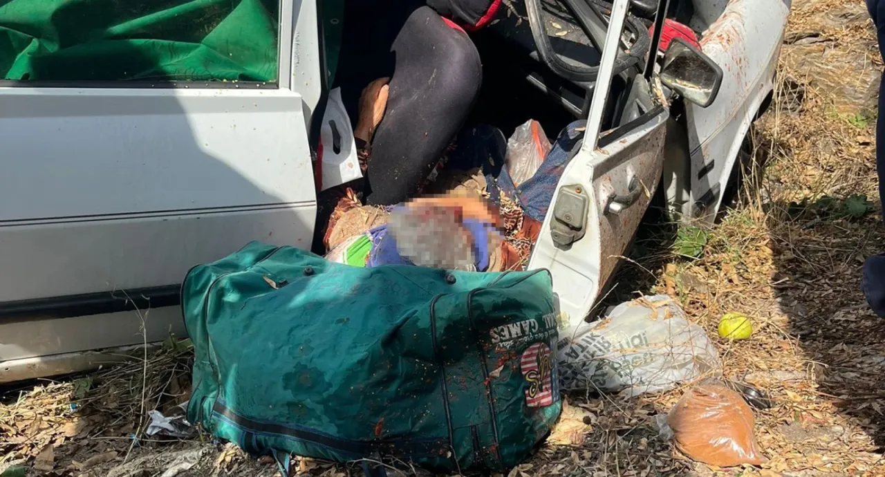 Otomobil yol kenarına uçtu: 1 ölü, 1 ağır yaralı