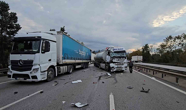Otoyolda kaza: Hurdaya dönen tırdan burnu bile kanamadan çıktı