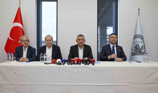 Özgür Özel: 