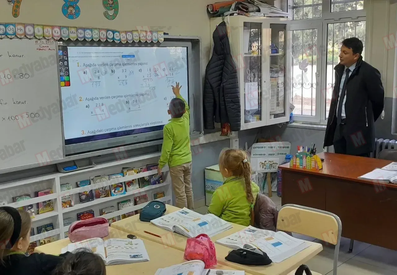 Pamukova’da Yerli Malı Haftası: Kaymakam Temurci öğrencilerle buluştu