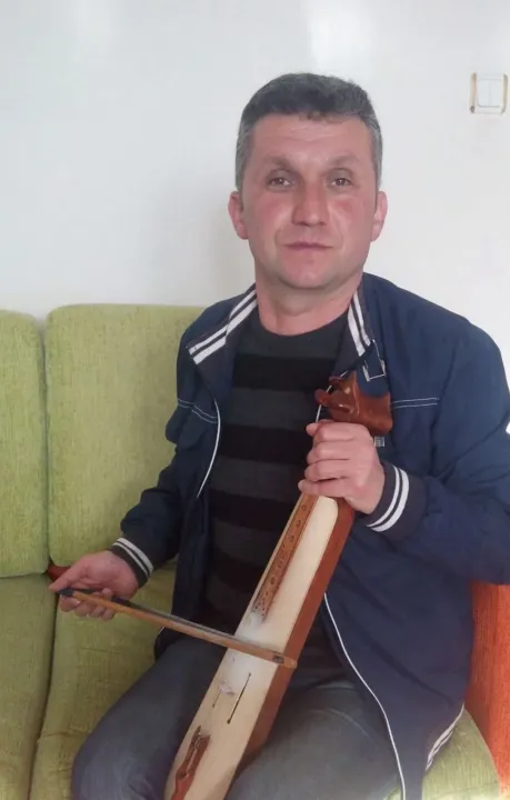 Sahnede kalp krizi geçiren sanatçı Yüksel Kader hayatını kaybetti: O anlar kamerada
