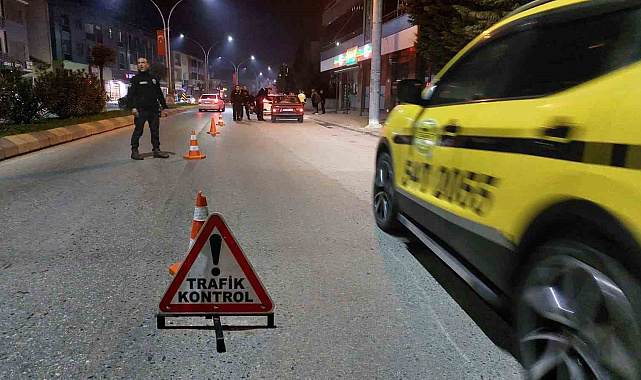 Sakarya'da polis uygulamasında ruhsatsız silah ele geçirildi