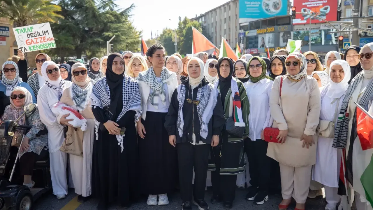 Sakarya'daki AK Partili kadınlar Gazze'nin "sesi" oldu