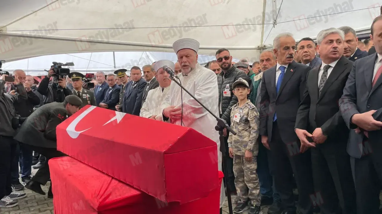 Sakarya şehidini uğurladı! Şehit Akın Karakuş'a son görev!