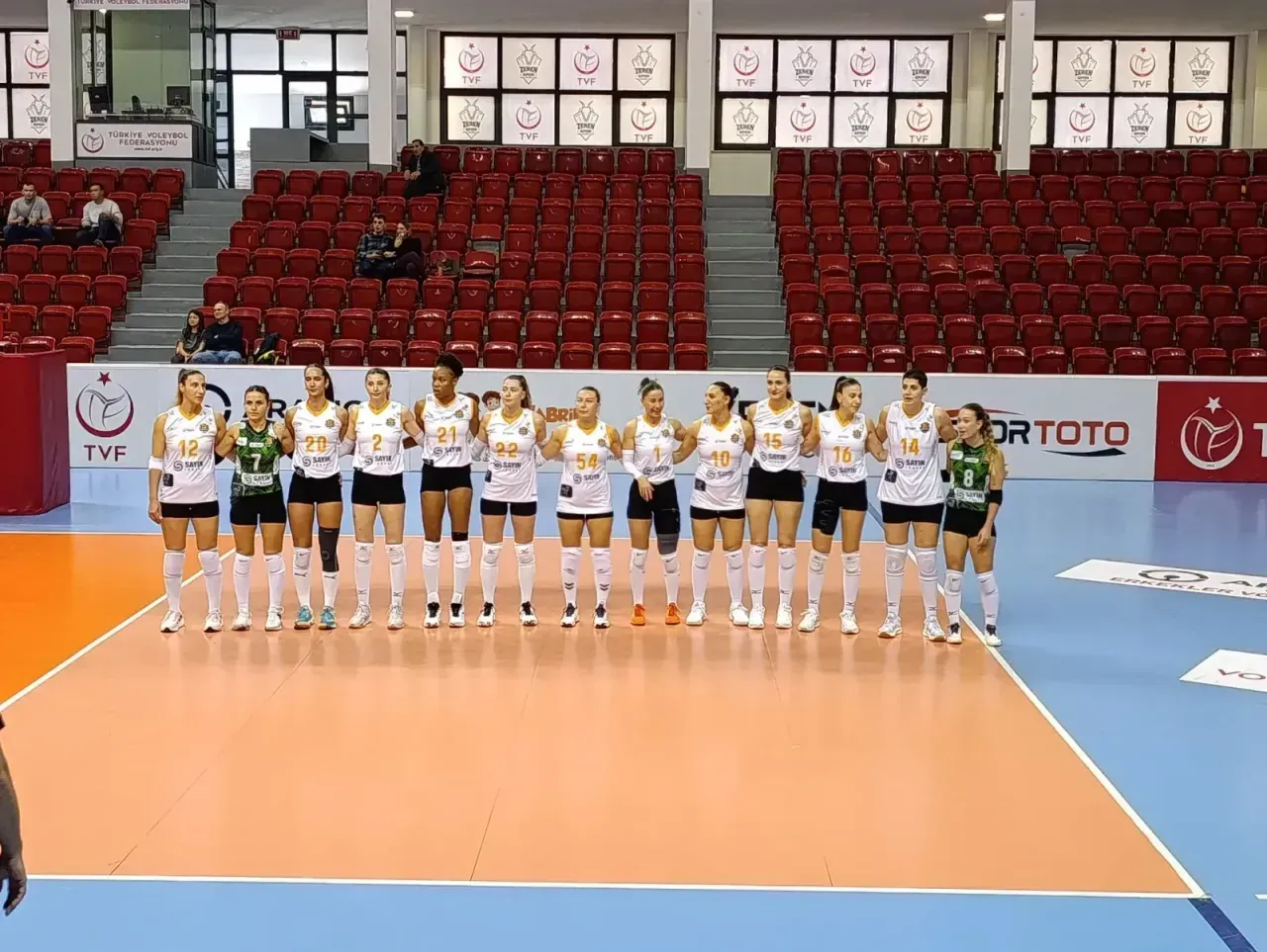 Sakarya tüm kulvarlarda 3'te 2 yaptı!