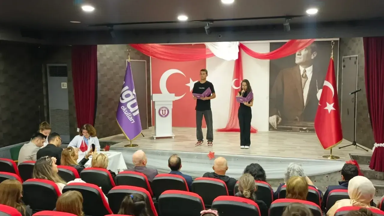 Sakarya Uğur Okulları’nda kalemler Cumhuriyet için konuştu