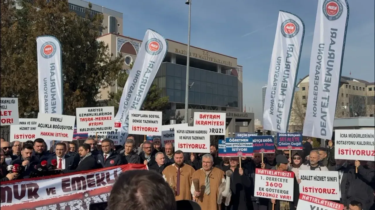 Sakaryalı memurlar Ankara’da eylem yaptı