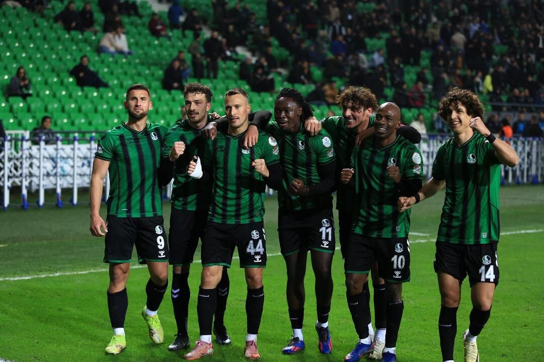 Sakaryaspor 5 maç sonra "nefes" aldı