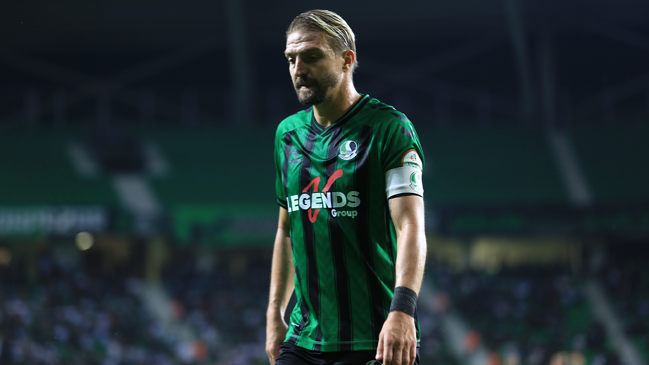 Sakaryaspor'da Caner Erkin'in kaç maç cezası kaldı? İşte Caner'in dönüş yapacağı maç