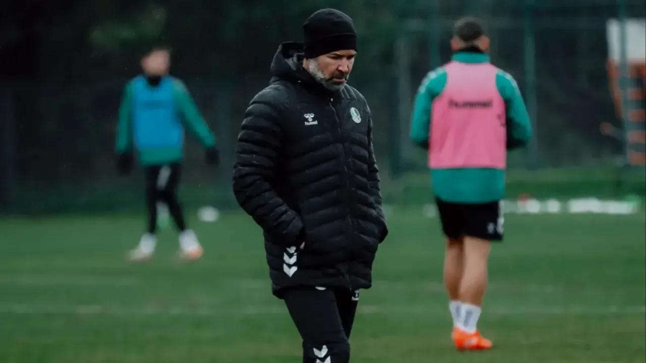 Sakaryaspor'da Iğdır FK mesaisi sürüyor