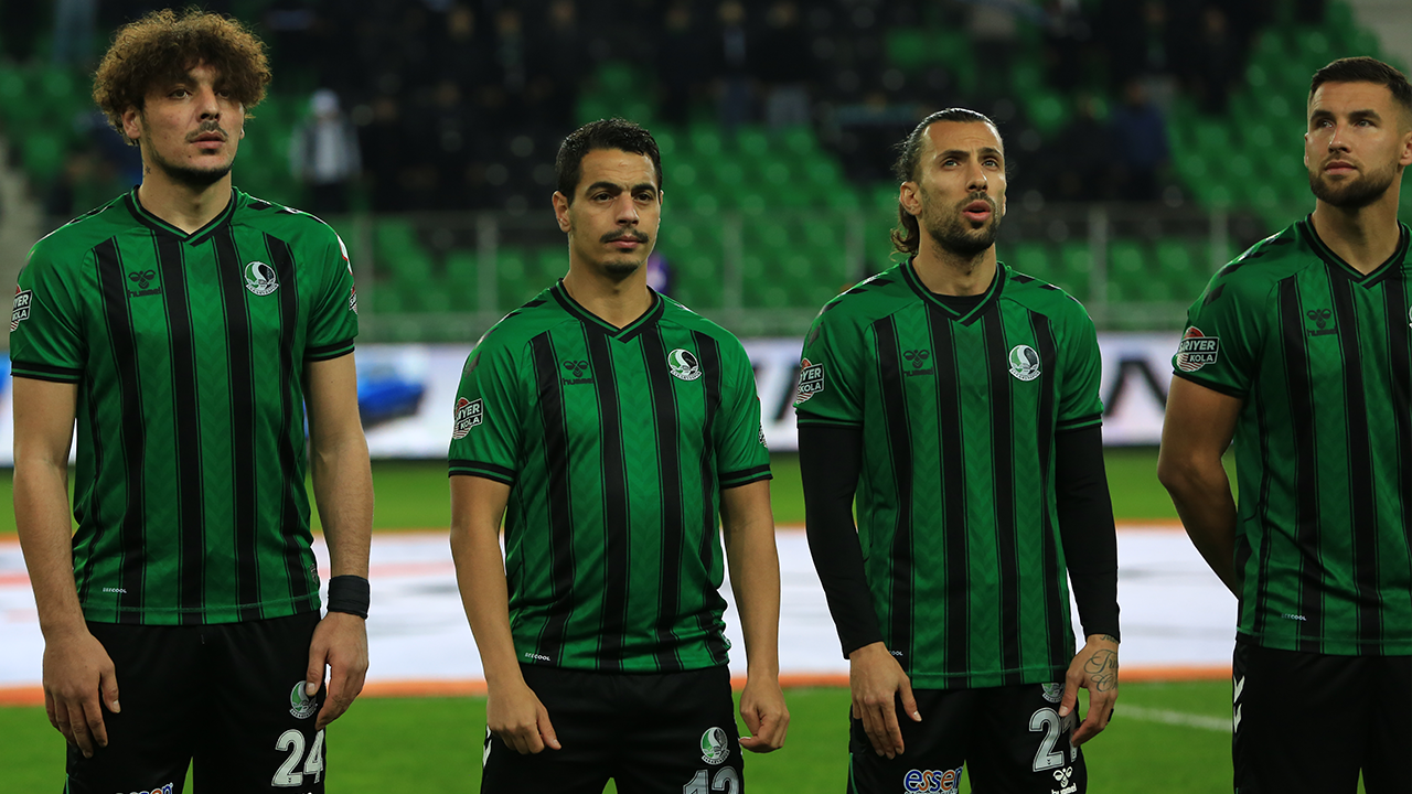 Sakaryaspor'da ilk ayrılık gerçekleşiyor! Talebini yönetime bildirdi...