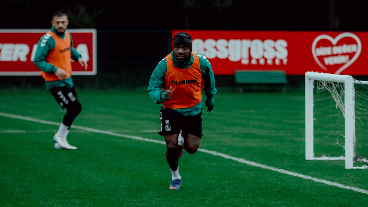 Sakaryaspor'da Kakuta sevinci! Bandırmaspor çalışmalarına katıldı