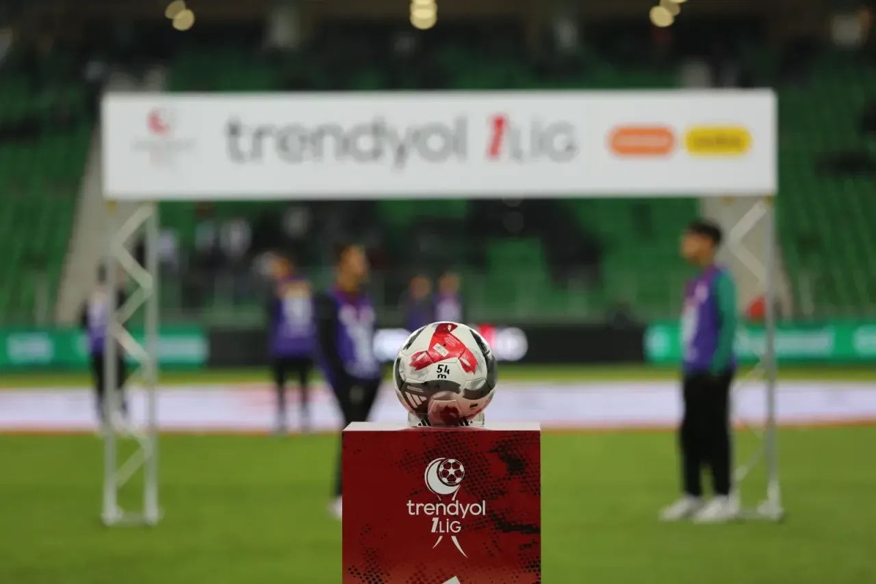 Sakaryaspor'da Play-Off potasıyla puan farkı açılıyor! 1. Lig'de puan durumu