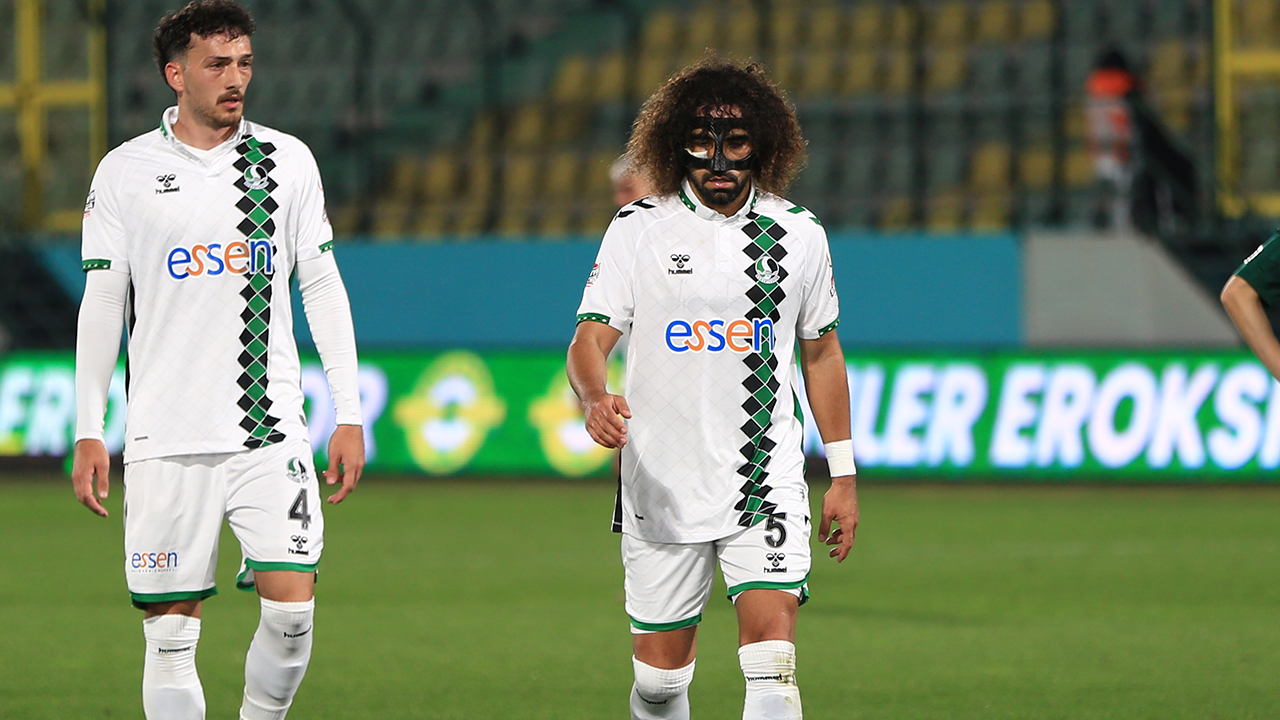 Sakaryaspor'da Sadık Çiftpınar, 2. Lig yolcusu