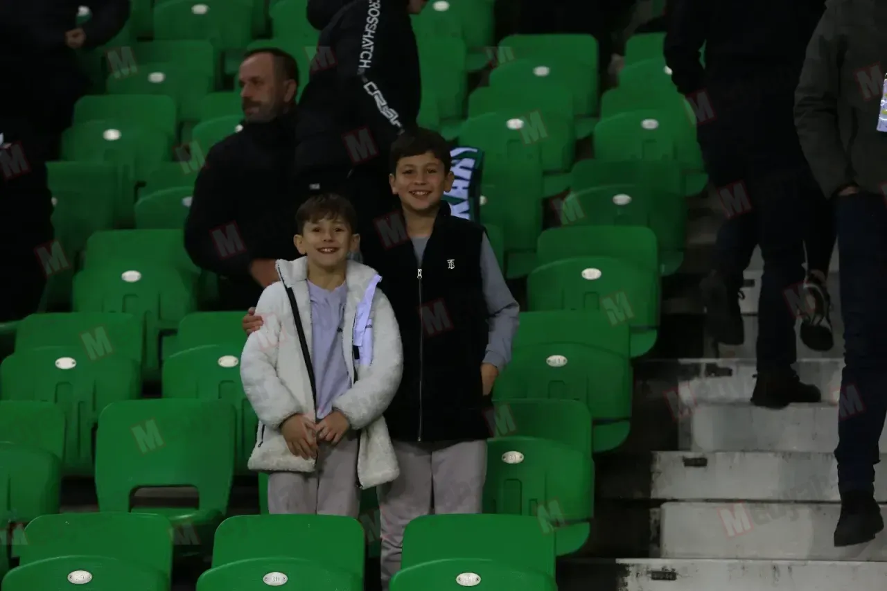 Sakaryaspor-Gençlerbirliği karşılaşmasından kareler