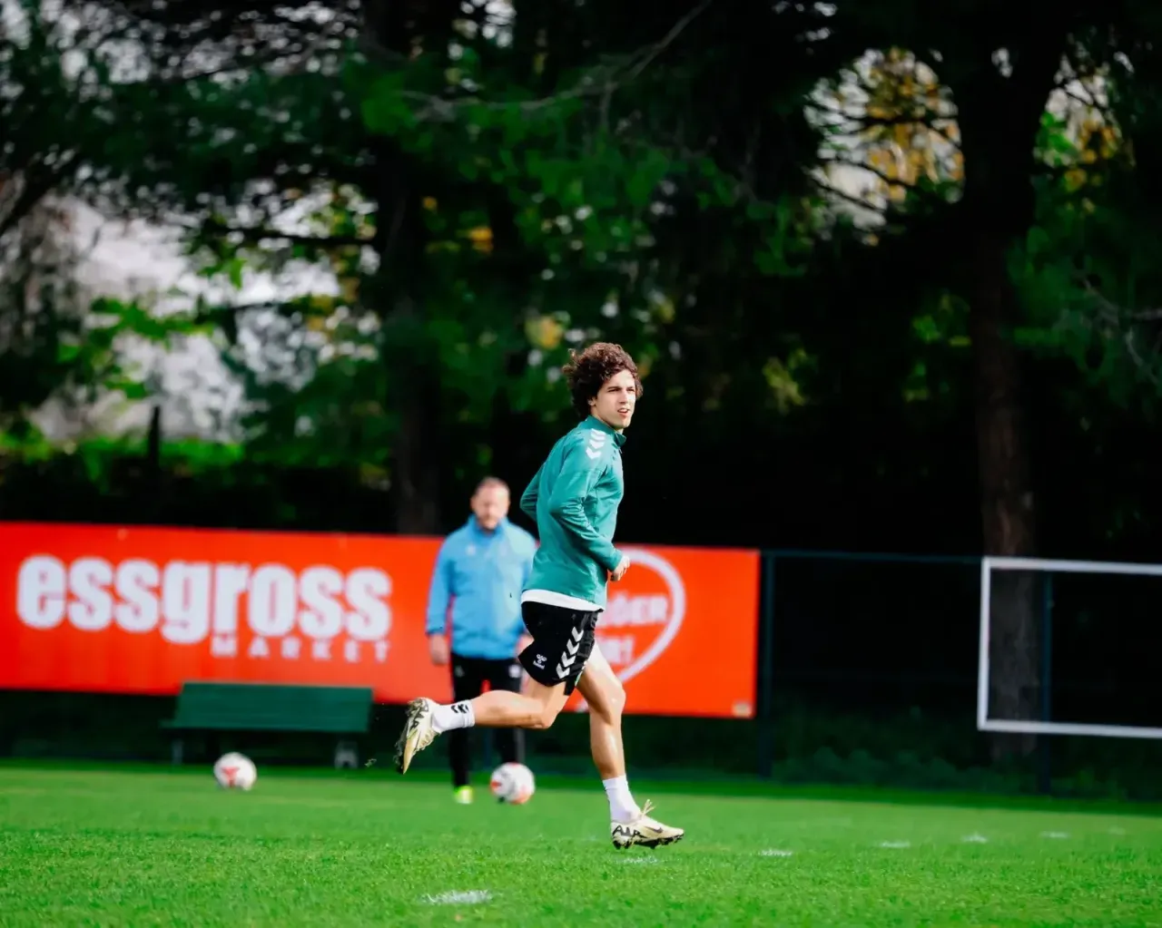 Sakaryaspor, Hatayspor hazırlıklarını Rüstemler'de sürdürdü