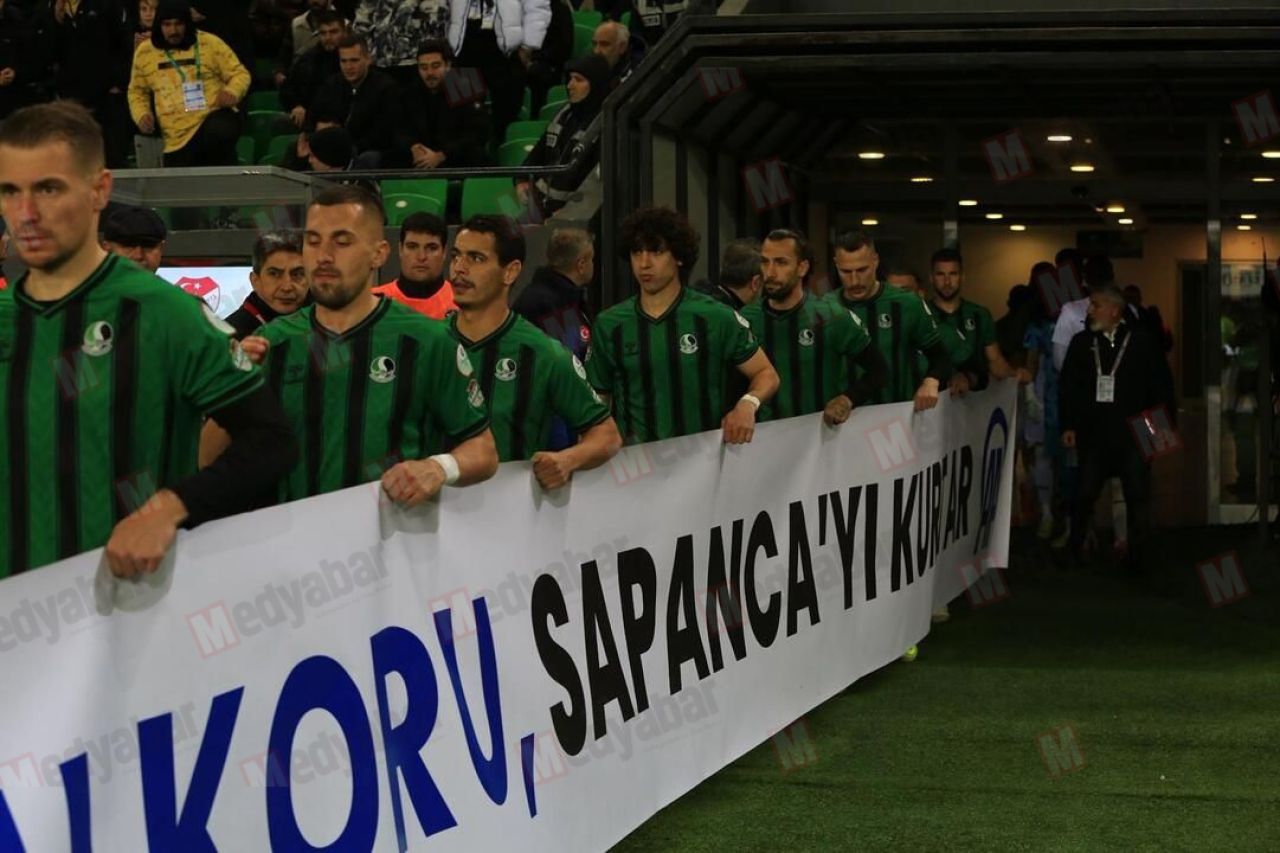 Sakaryaspor–Manisa FK maçından kareler