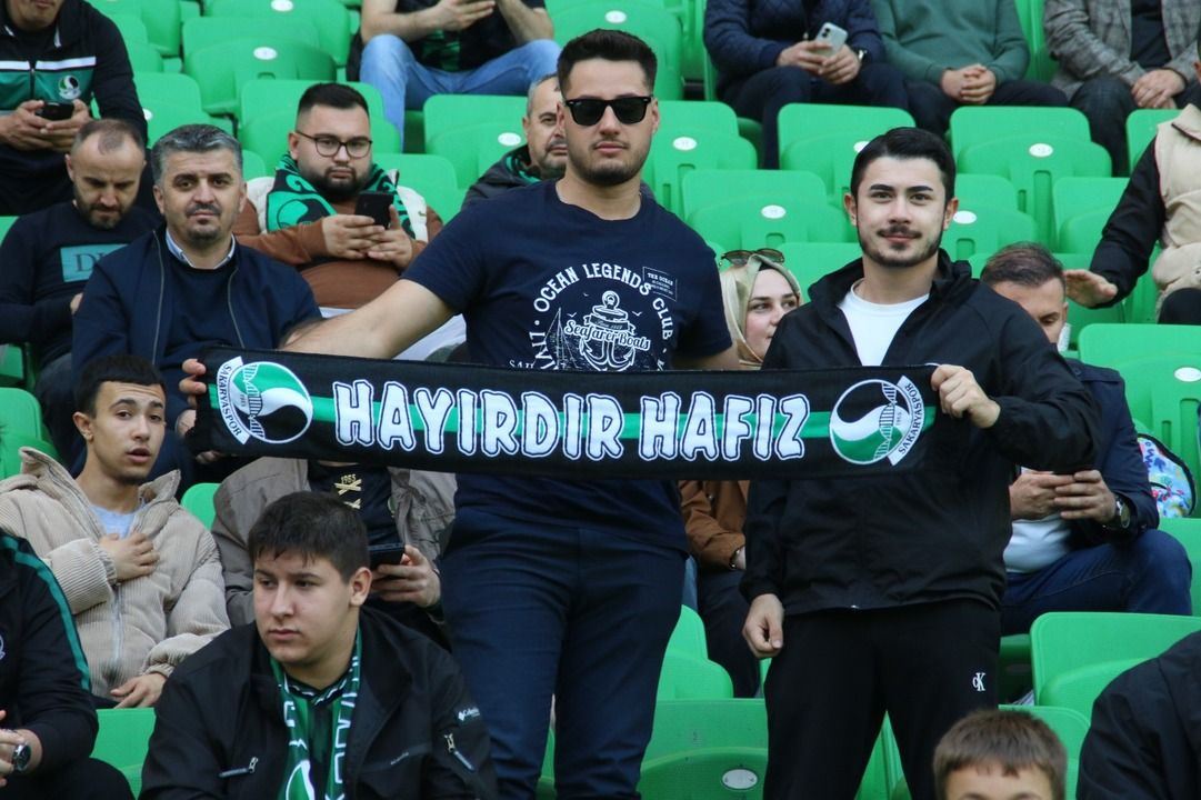 Sakaryaspor - Serik Belediyespor karşılaşmasında Adnan Turgay Özbalkan'ın objektiflerine yansıyanlar.