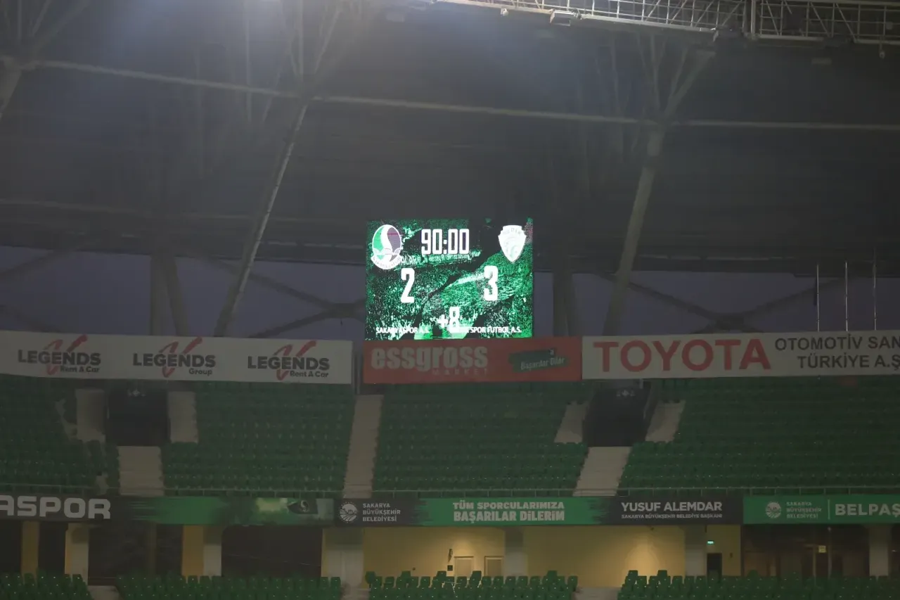 Sakaryaspor, Serik mağlubiyeti sonrası puan tablosunda kaçıncı sırada? 13. haftayı kaç puanla tamamladı? Milli ara öncesi puan durumu...