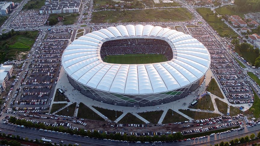 Sakaryaspor, stat ismi için o firmayla görüşmelere başladı!