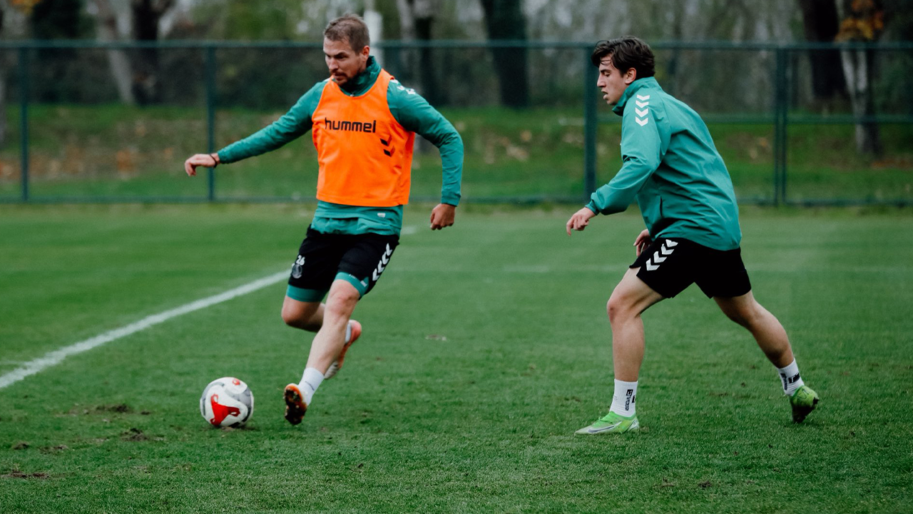 Sakaryaspor top başı yapıyor!