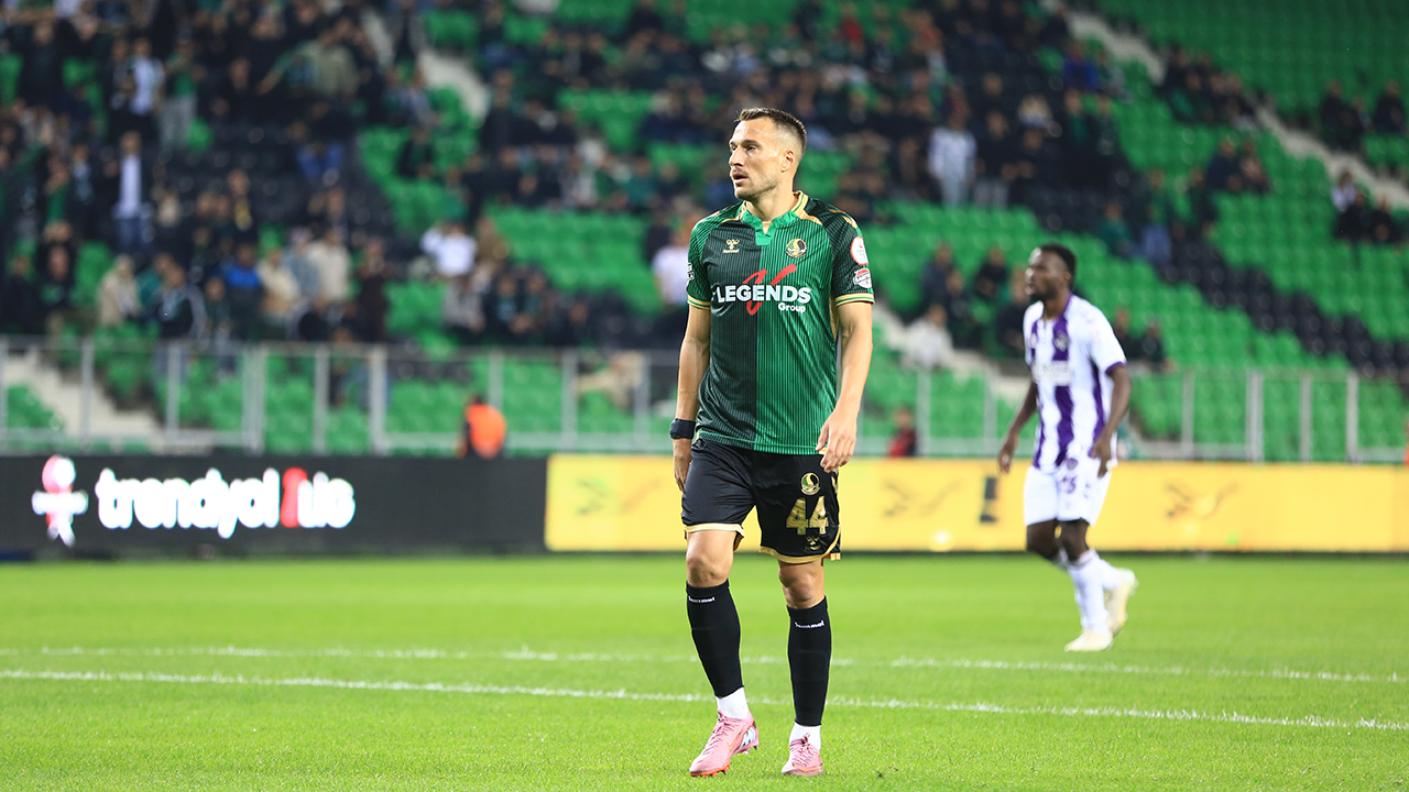 Sakaryasporlu Vukovic, Kocaelispor'un başına dert oldu! Kulüpten transfer yasağı iddialarına yanıt