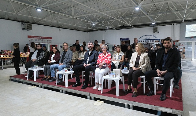 Sapanca’da Öğretmenler Günü’nde Anlamlı Yüzme Etkinliği