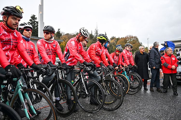 Sarıkamış şehitleri için pedal çevirecek sporcular, Adapazarı Kent Meydanı’ndan uğurlanacak