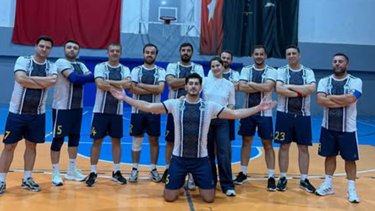 SASKİ Voleybol Takımı finale yükseldi
