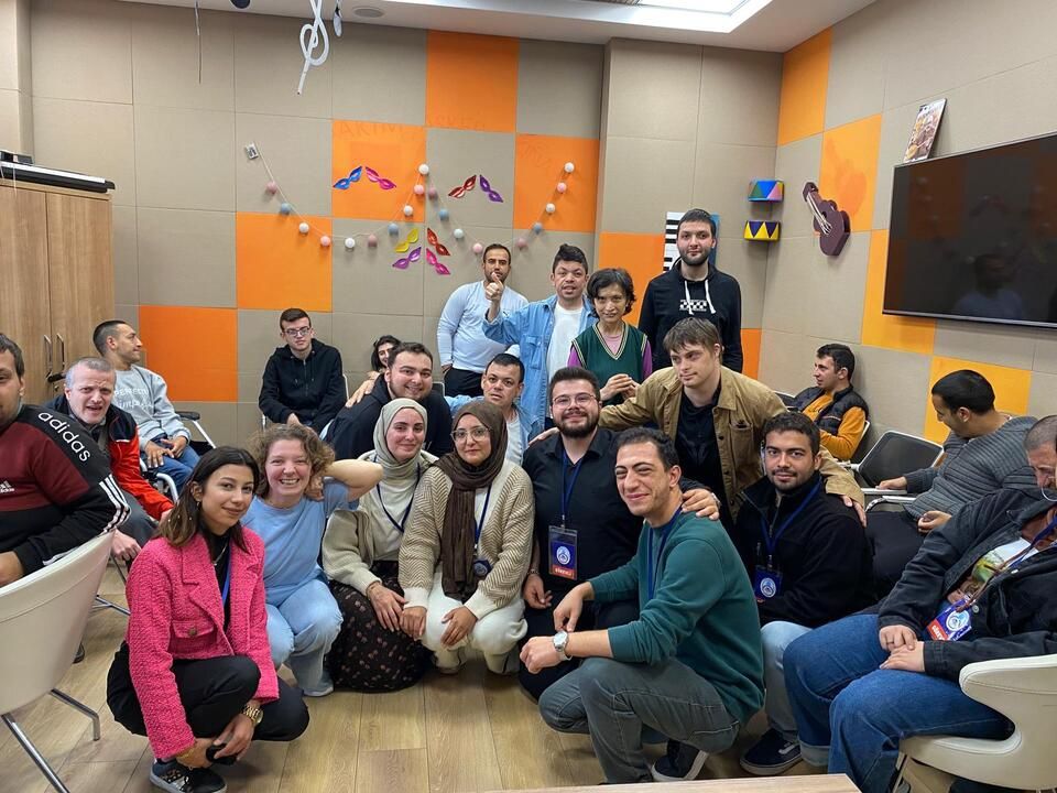 SAÜ'den engelleri değil kalpleri birleştiren proje