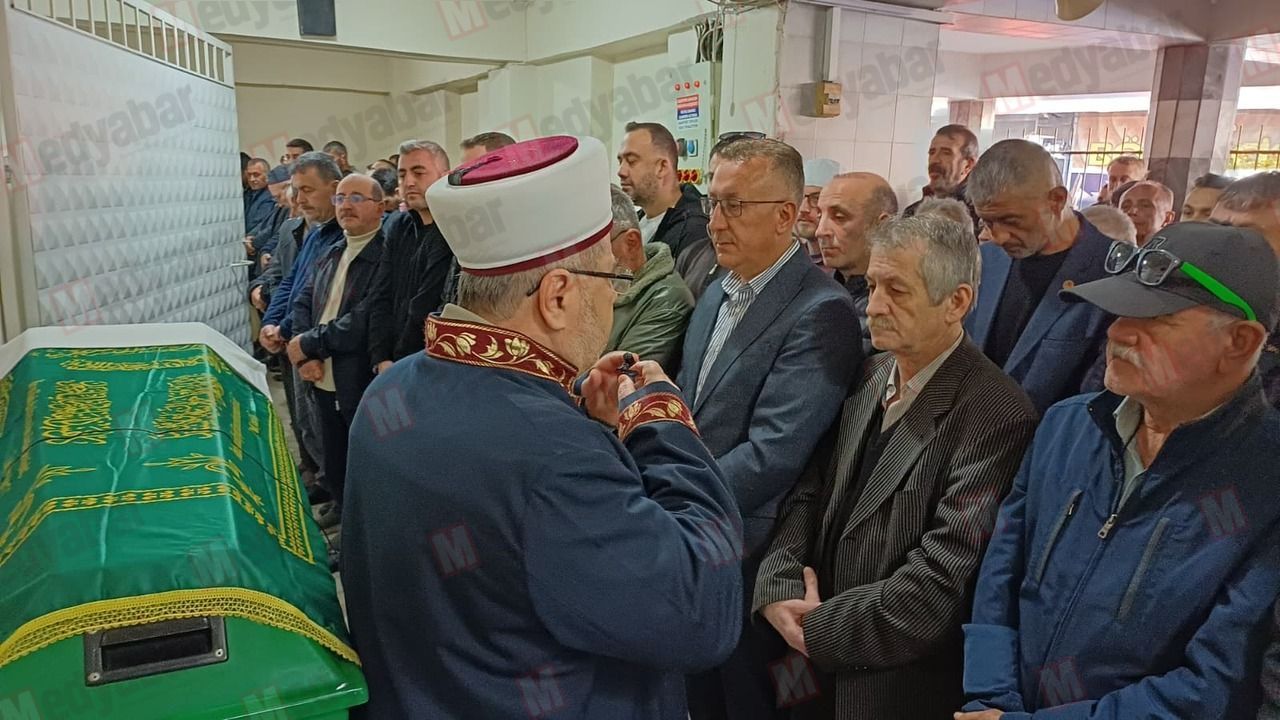 Şehrin tanınmış esnaflarından Refik Toksan son yolculuğuna uğurlandı