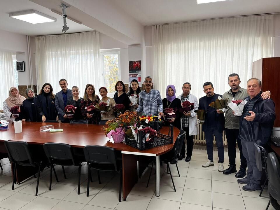 Serdivan’da dayanışmanın gücü artarak sürüyor